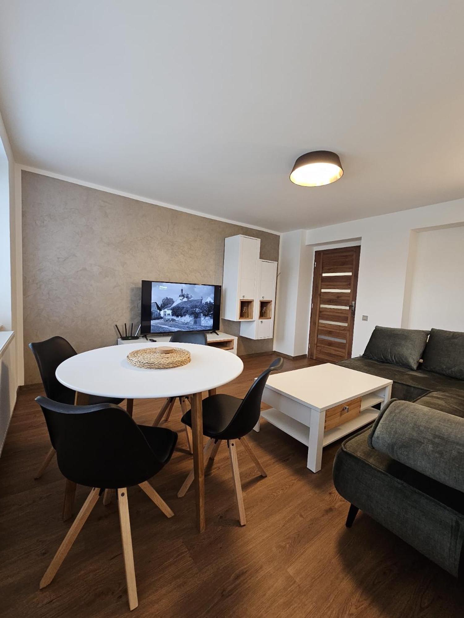 Apartman U Labe นิมบูร์ค ภายนอก รูปภาพ