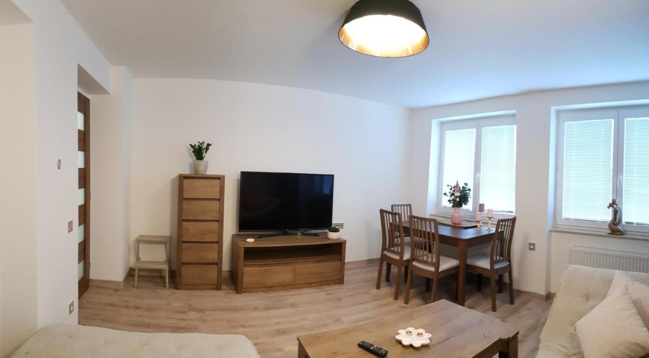 Apartman U Labe นิมบูร์ค ภายนอก รูปภาพ