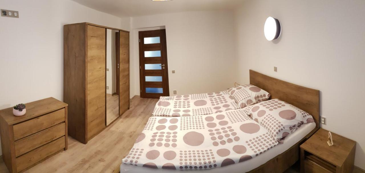 Apartman U Labe นิมบูร์ค ภายนอก รูปภาพ